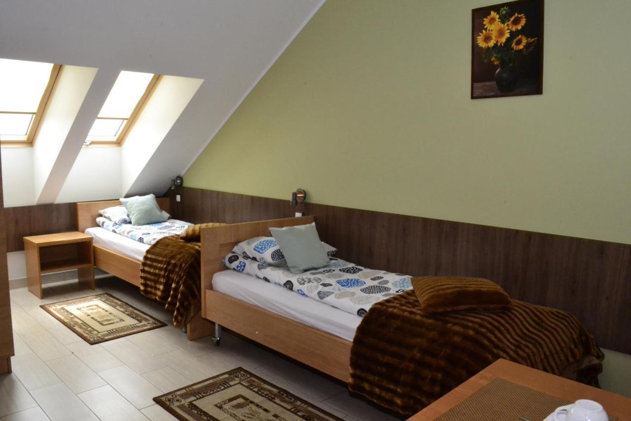 Comfort-24 Plus Słupca Buitenkant foto