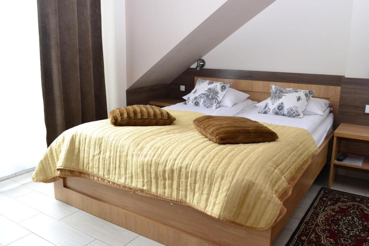 Comfort-24 Plus Słupca Buitenkant foto