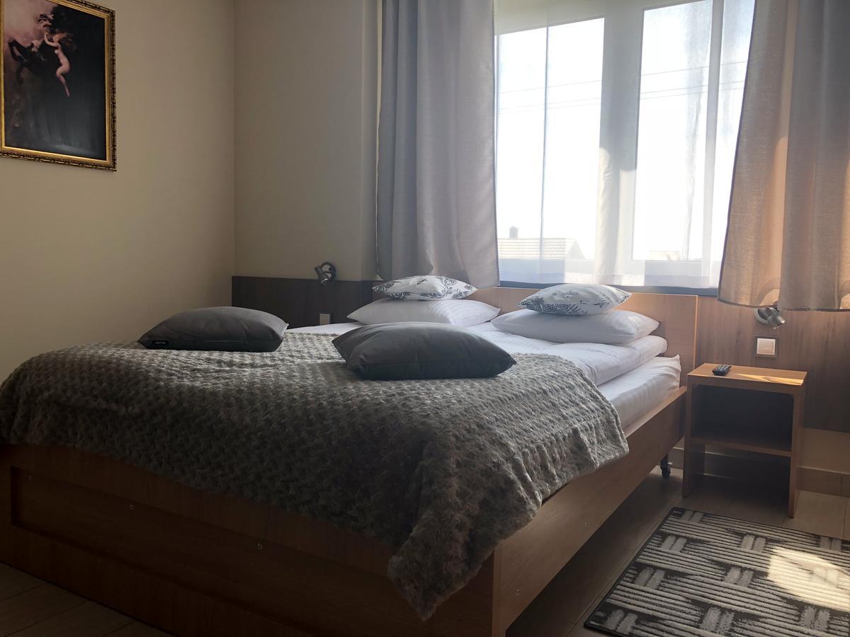 Comfort-24 Plus Słupca Buitenkant foto